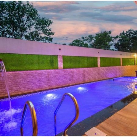 Laughtale Villa 4Bhk Swimming Pool ロナバラ エクステリア 写真