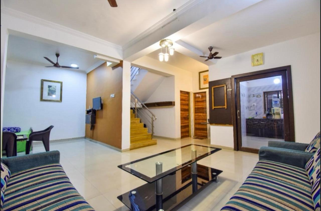 Laughtale Villa 4Bhk Swimming Pool ロナバラ エクステリア 写真