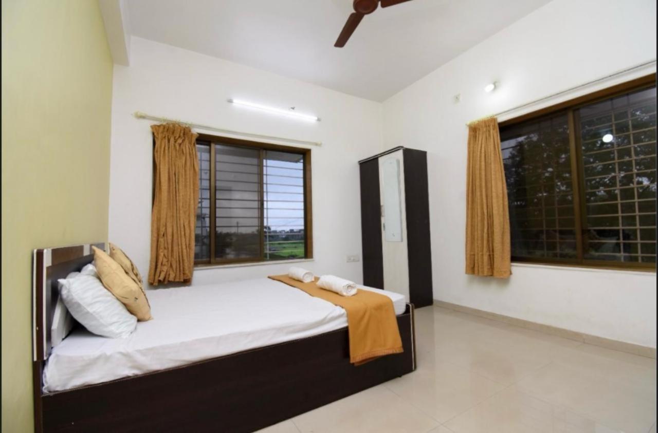Laughtale Villa 4Bhk Swimming Pool ロナバラ エクステリア 写真