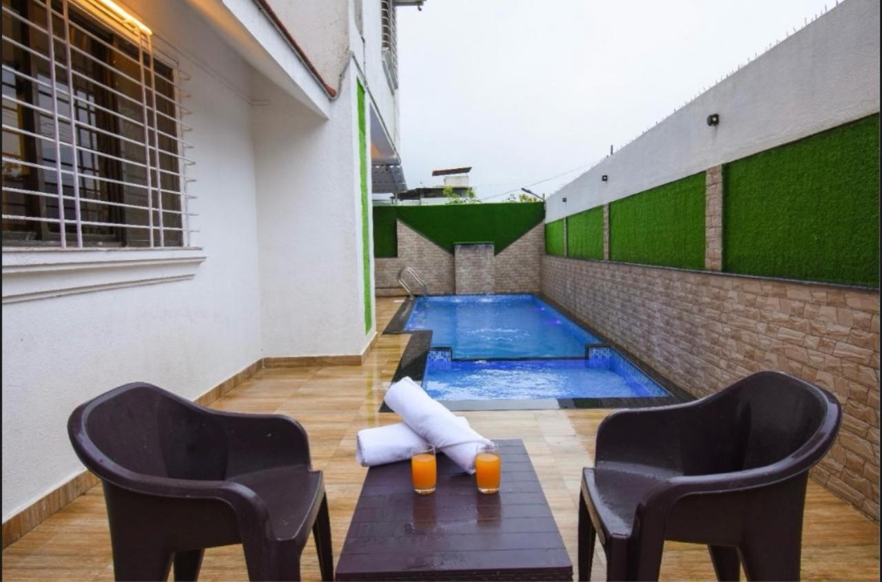 Laughtale Villa 4Bhk Swimming Pool ロナバラ エクステリア 写真