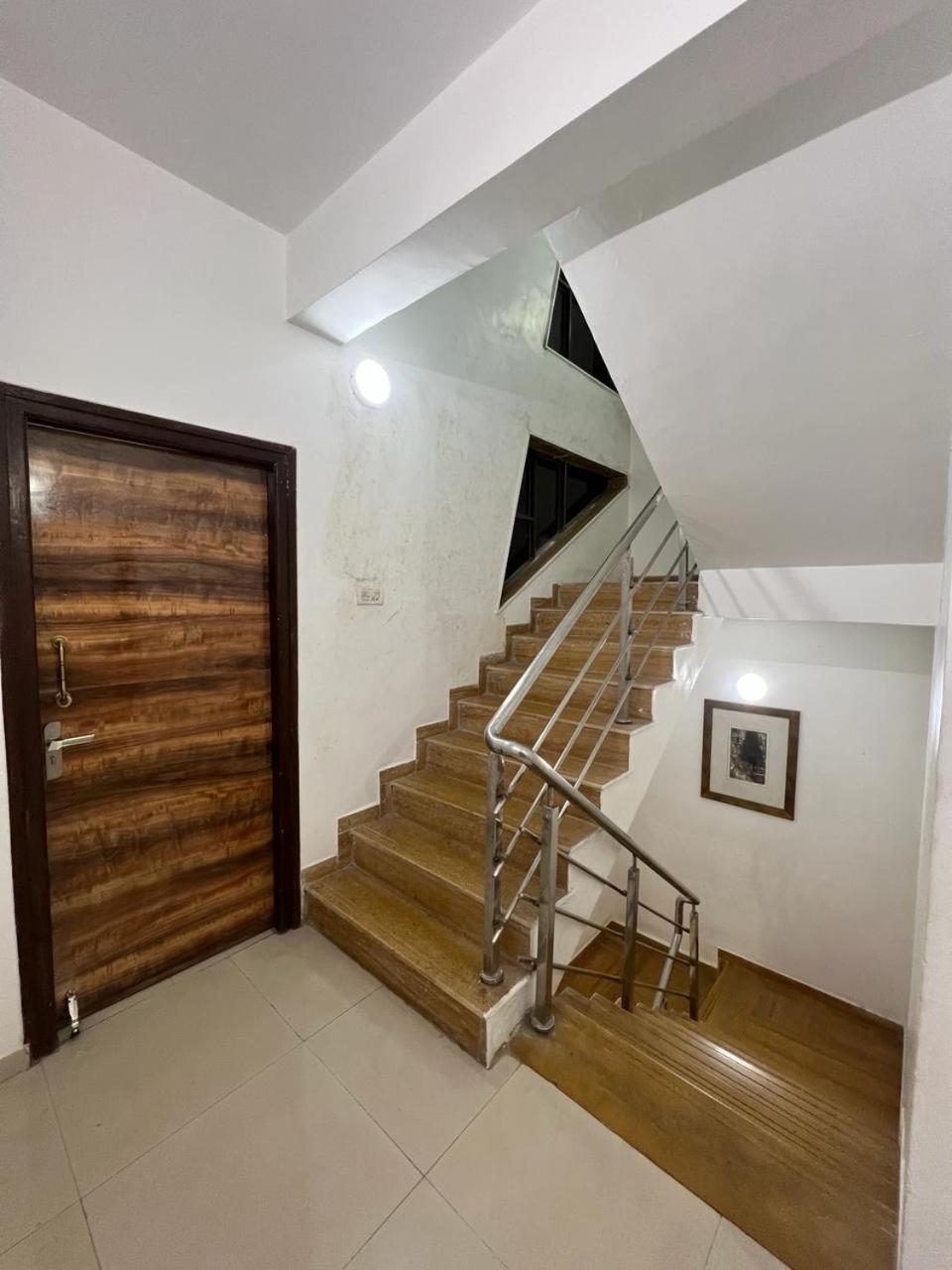 Laughtale Villa 4Bhk Swimming Pool ロナバラ エクステリア 写真
